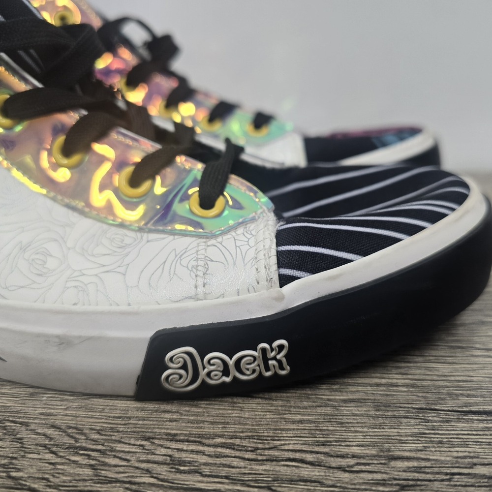 Disney‎ The Nightmare Before Christmas Women's Sneakers Mid Top Shoes Size 11 US - Picture 11 of 16